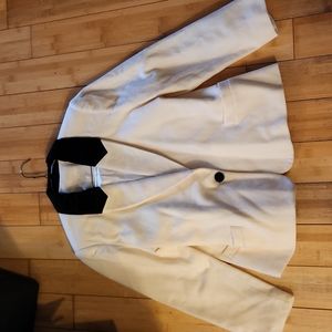 Stunning cream and black jacket, size 14